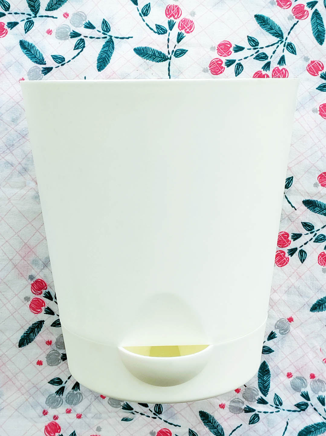 Plastic Conical Self Watering Planter 5" White color 